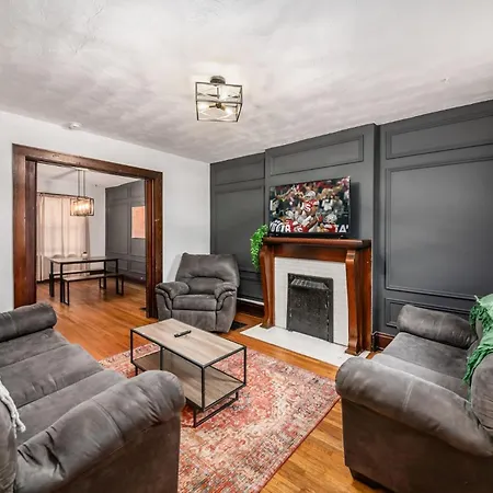 The Cobblestone Townhouse - 2 Bedroom -German Village